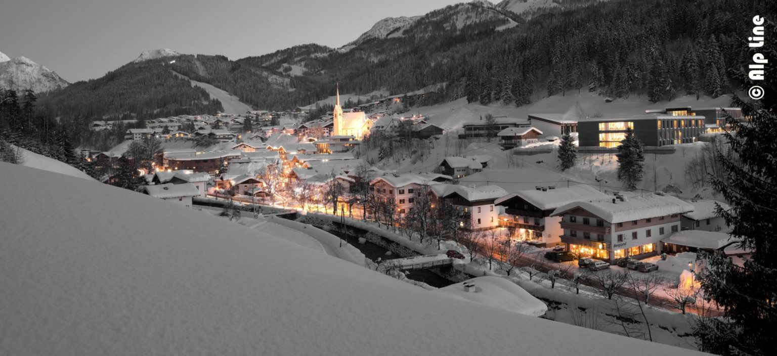 Fieberbrunn am Winterabend